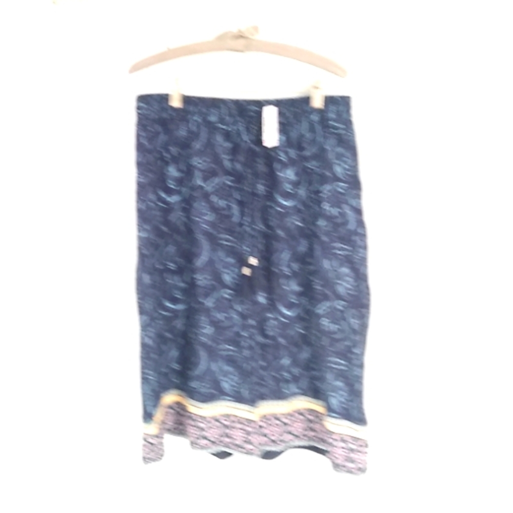 Christopher & Banks skirt, size medium, dark blue